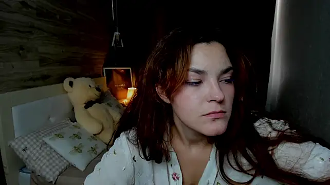 LeyaaStarr stripchat live cam model