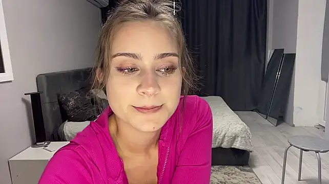 KailaGarofolo stripchat live cam model