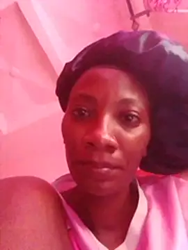 virginiakariuki40 stripchat live cam model