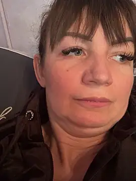 Butterfly8385 stripchat live cam model