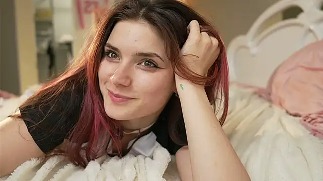 Dolly_Di stripchat live cam model
