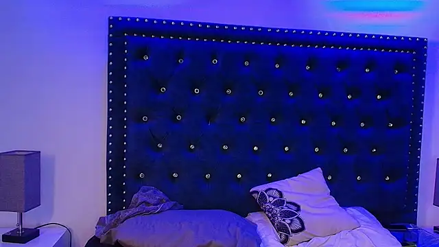 Isis_and_jake stripchat live cam model