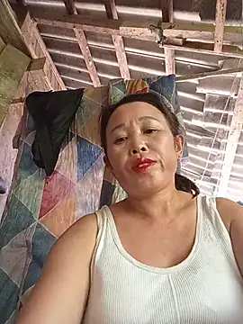 mi-key- stripchat live cam model