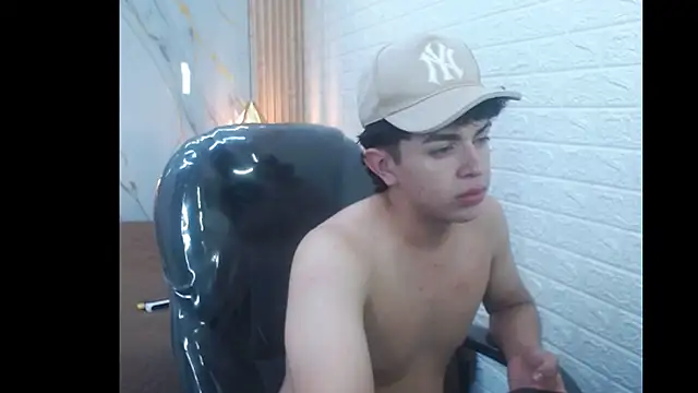 Andy_09_ stripchat live cam model