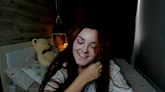 LeyaaStarr stripchat live cam model