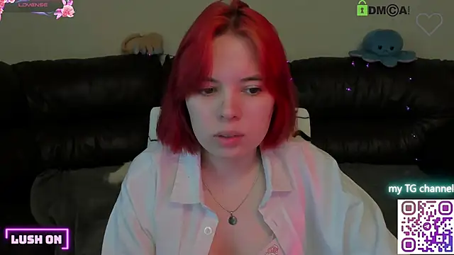 LinneaChan stripchat live cam model