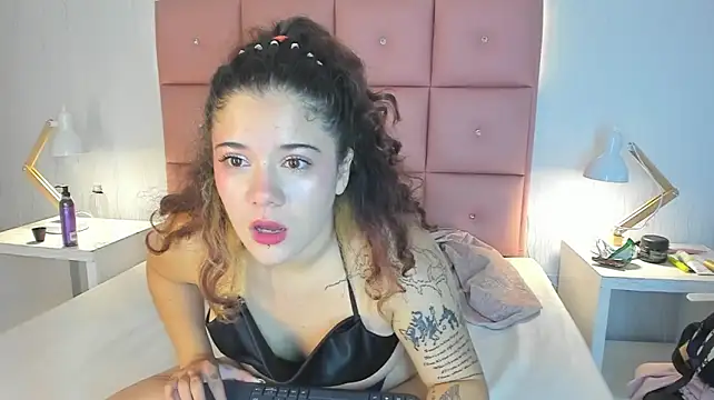 CellesteStarr stripchat live cam model