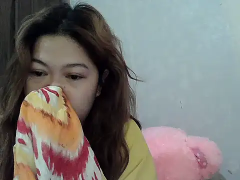 Evaness15 stripchat live cam model