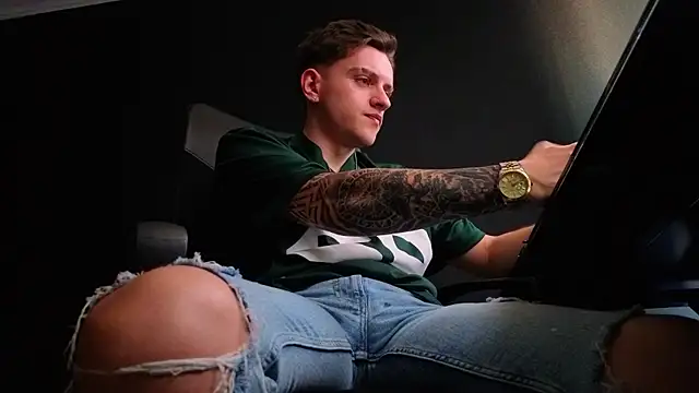 FelixStarkk stripchat live cam model