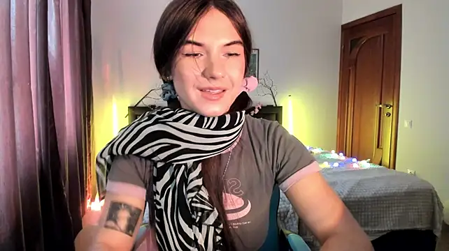 luna_lust_212 stripchat live cam model