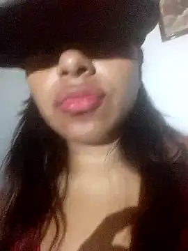 CHIKIS22DUO40 stripchat live cam model