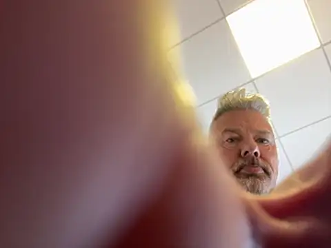 goofy918 stripchat live cam model