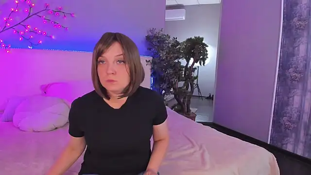 SofiaVi stripchat live cam model