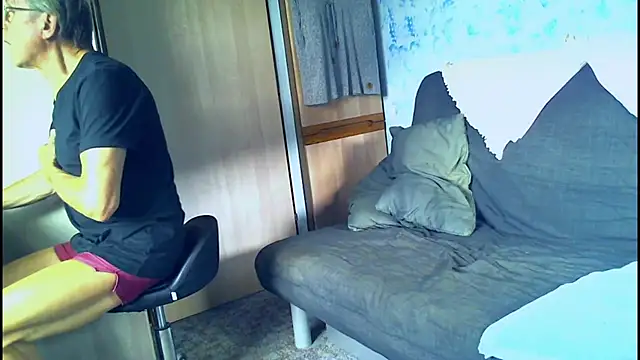 kiam471 stripchat live cam model