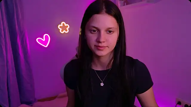 SofyLoren stripchat live cam model