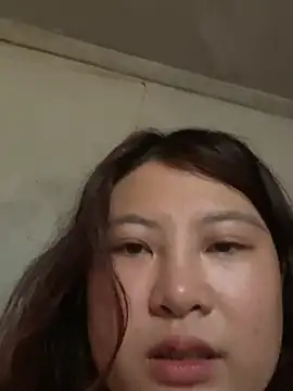_Lucky-y stripchat live cam model