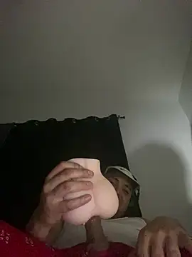 GusanoDelicioso stripchat live cam model