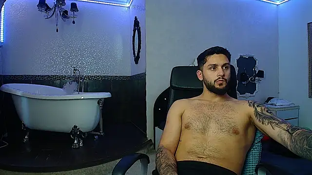 TroyWadee stripchat live cam model