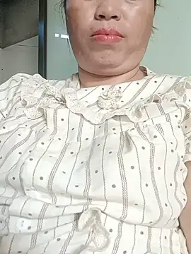 -Yeyi- stripchat live cam model