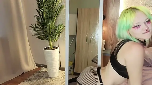Nora_Kresss stripchat live cam model