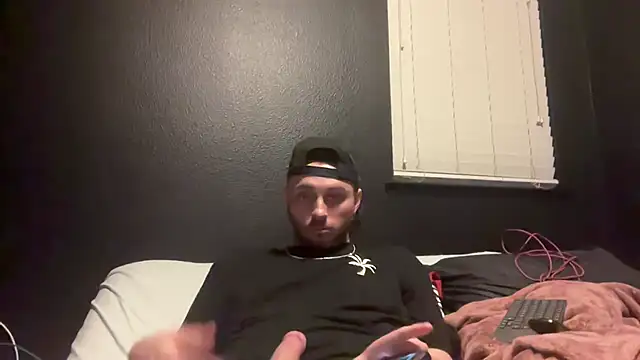 MrCloudzzz stripchat live cam model
