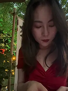 Eva10069 stripchat live cam model