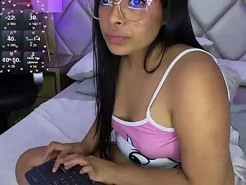 GabbyNass stripchat live cam model