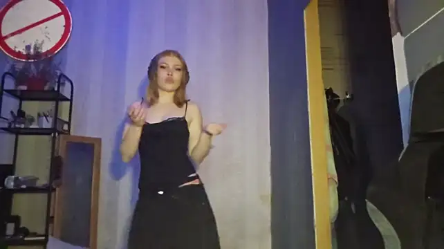 LizaVogan stripchat live cam model