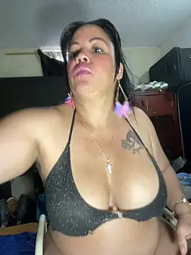 CamelliaLong stripchat live cam model