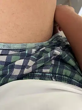 kkermm stripchat live cam model