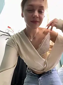 ValenciaShock stripchat live cam model