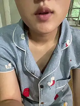 May-nay stripchat live cam model
