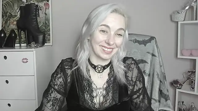velvetanne stripchat live cam model