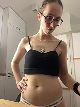MartiniiSelenna stripchat live cam model