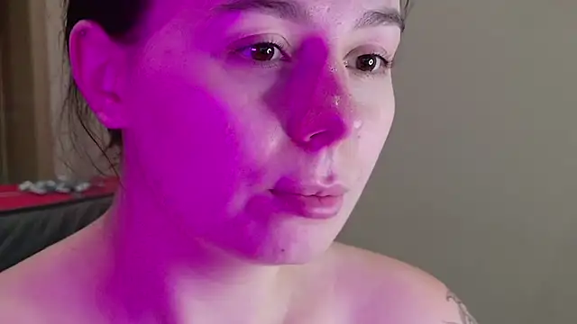 Di_na_Bell stripchat live cam model