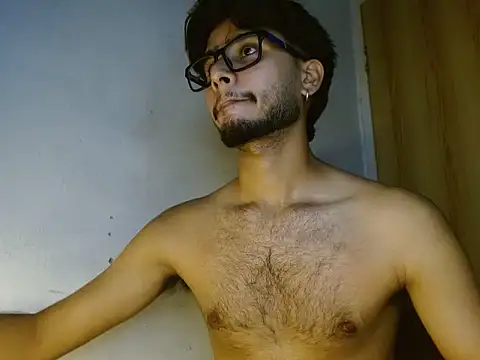 CoralN stripchat live cam model