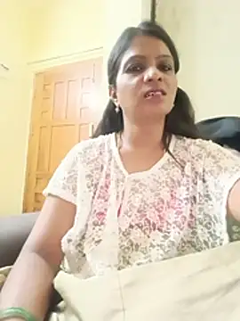 Nehaa702213 stripchat live cam model