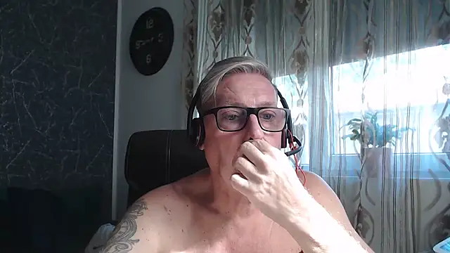 RobertStripX stripchat live cam model