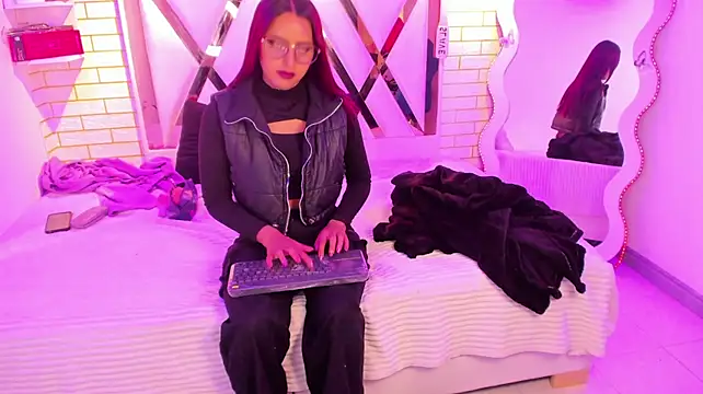Brunette_Skinny5 stripchat live cam model