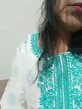 Shanu_Shah stripchat live cam model