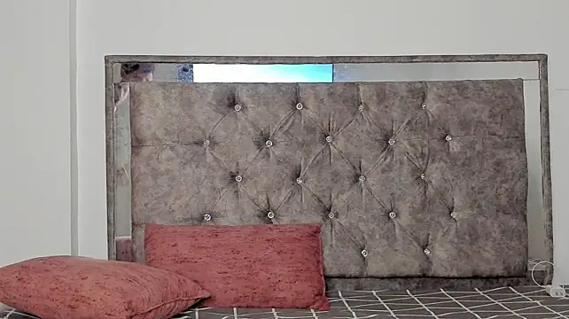 theadaluxury stripchat live cam model