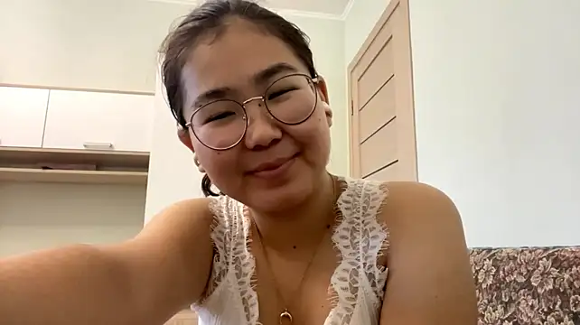 HikkoSinu stripchat live cam model