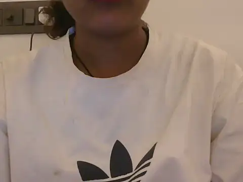 Urfi_Singh stripchat live cam model