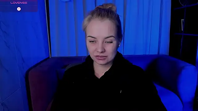 StephanieSweety stripchat live cam model