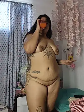 Kuutar stripchat live cam model