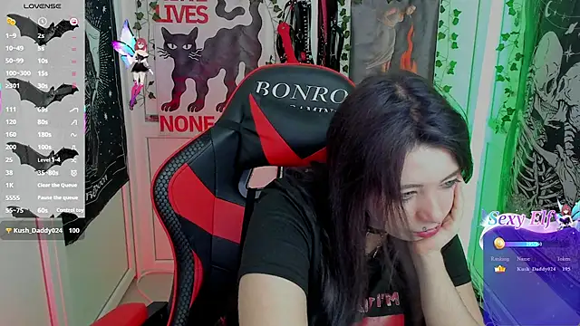 PurpleRune stripchat live cam model
