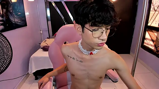 LiamHeatx stripchat live cam model