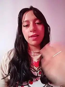 AlondraaGomez33 stripchat live cam model