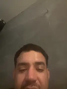 McLovin-10 stripchat live cam model
