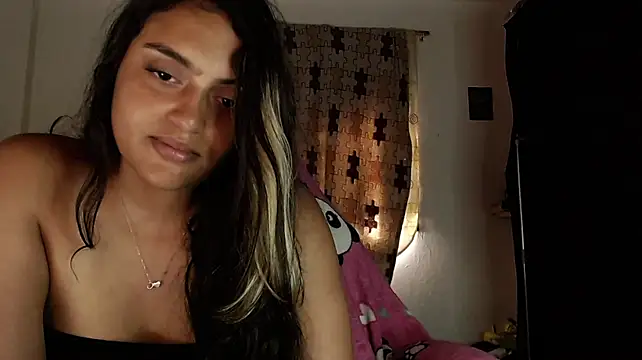 roxysoul stripchat live cam model